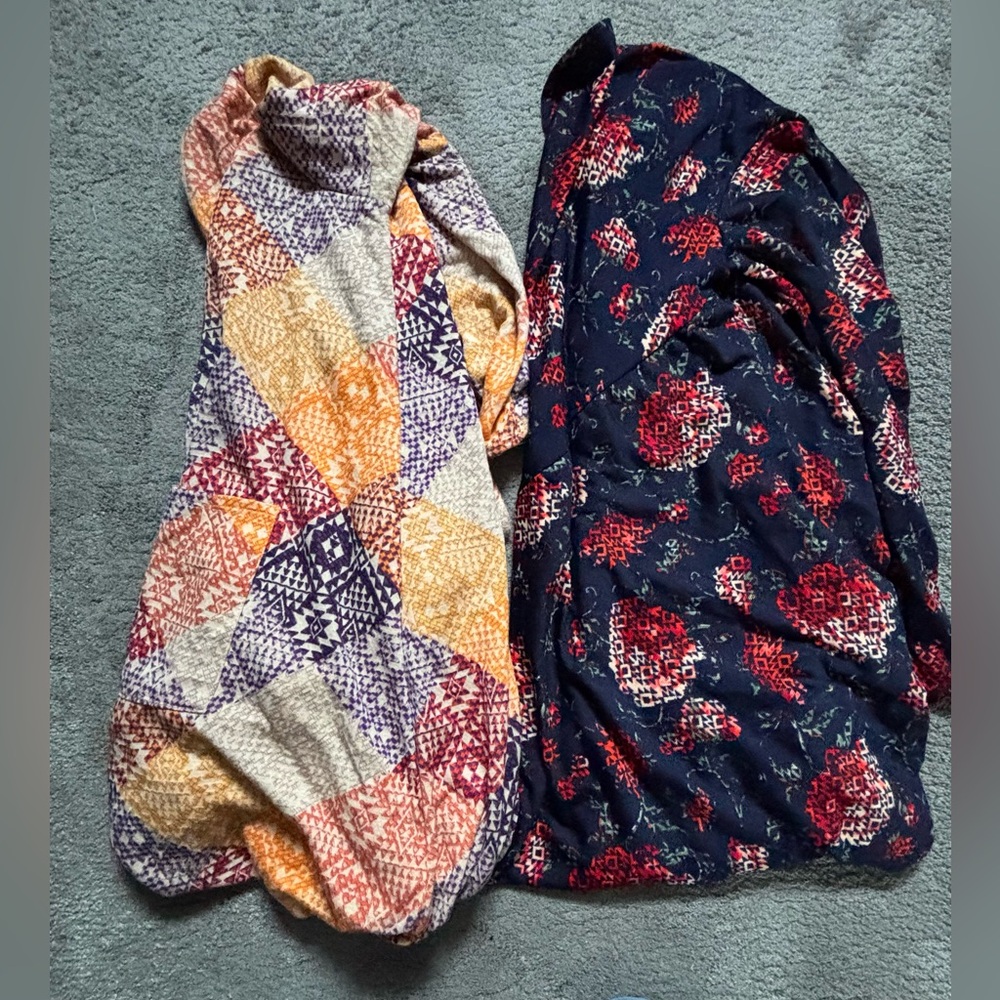 2 LuLaRoe Sarah duster long (L)